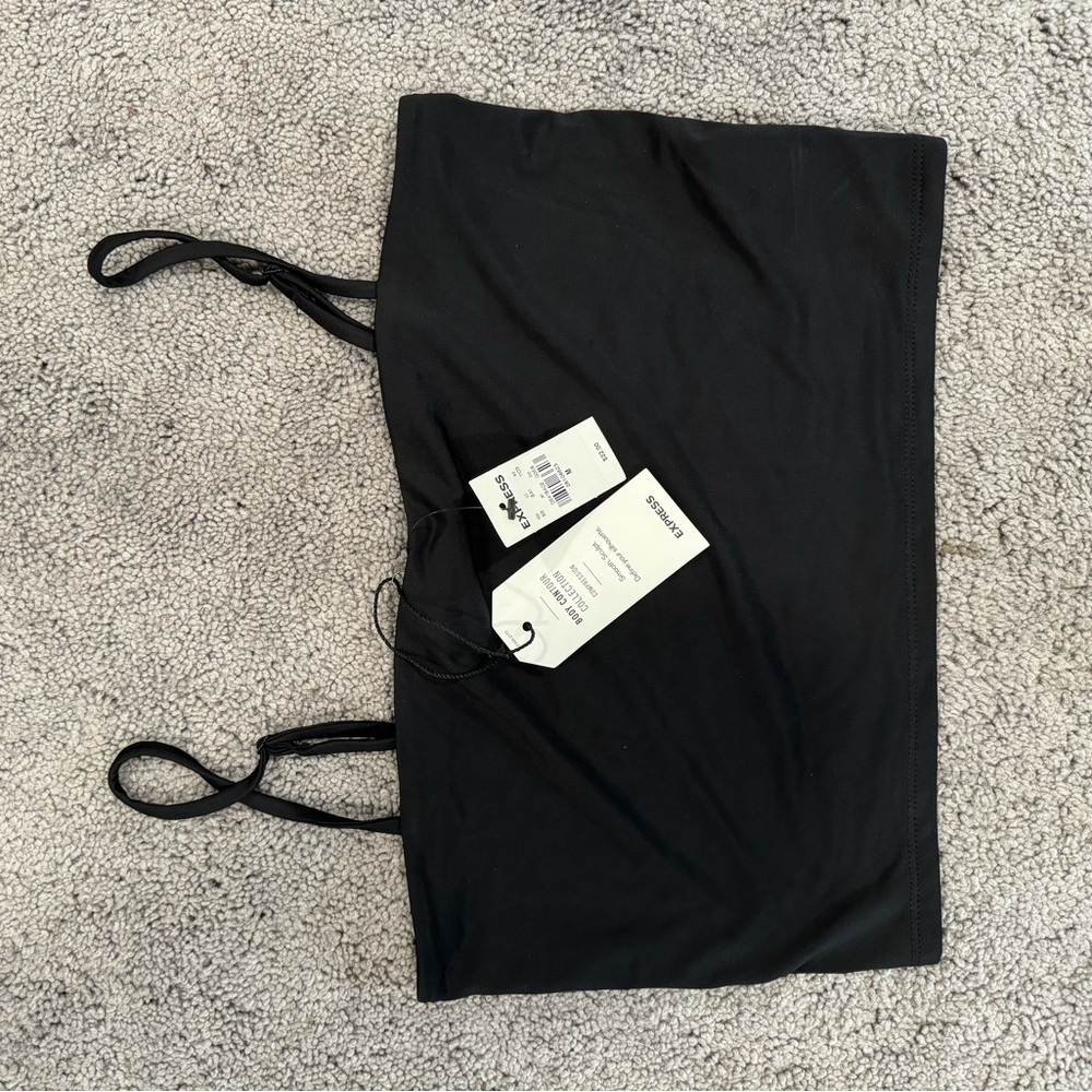 Express Contour Top NWT